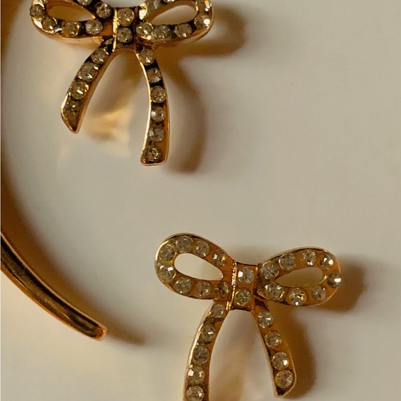 Michael Kors Gold Ribbon Earrings and Bracelet Set. New with a Box. No Tags. - Picture 4 of 5